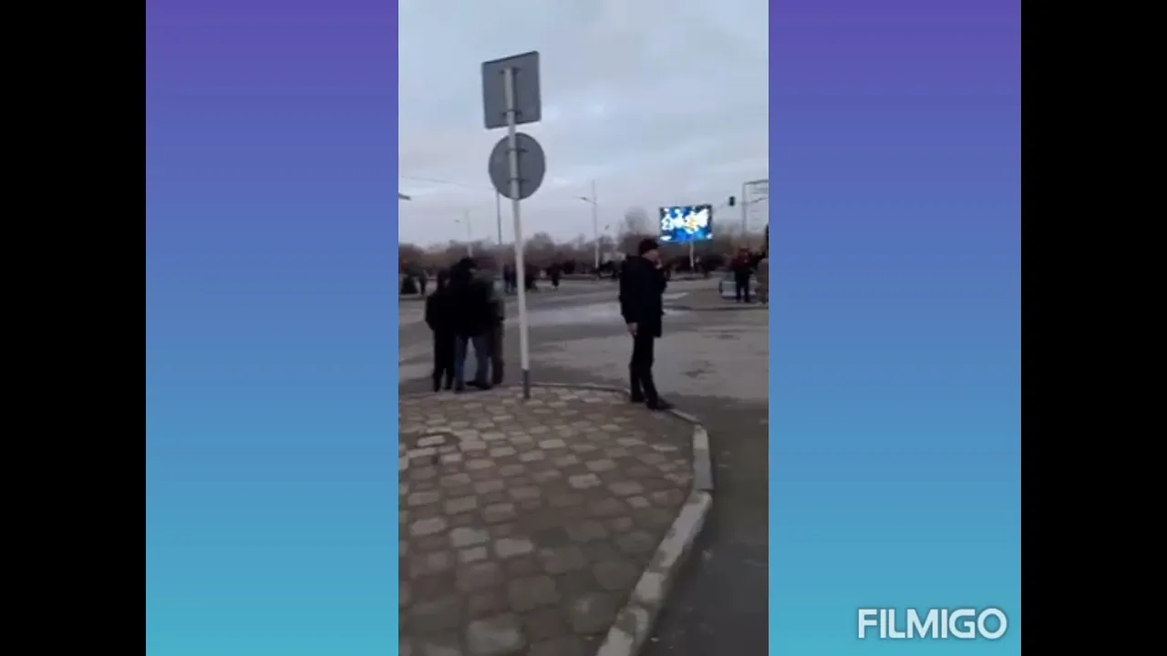Жаңаөзендіктер бейбіт шеруін жалғастыруда, кеш. 03.01.2022 ж. #kazakhstan #мангыстау #протесты