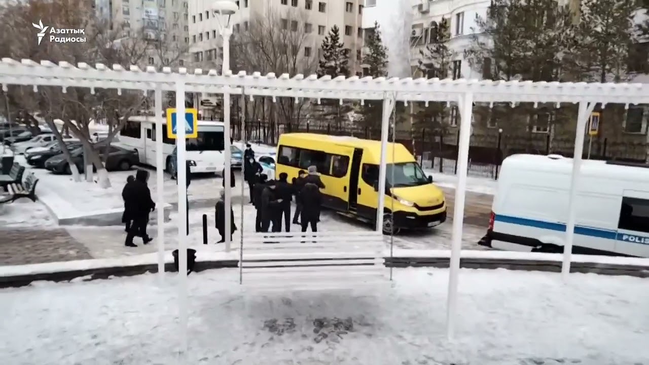Незаконные задержания гражданских активистов Астаны, 03.01.2022 Активисты пришли поддержать Жанаозен