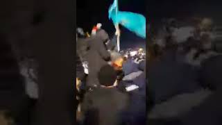 Ақтаудағы митинг жалғасуда, кеш 04.01.2022. #kazakhstan #протесты #жанаозен #мангыстау