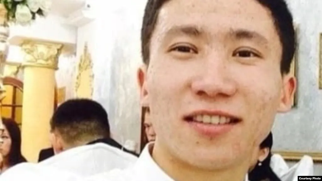 «Видео стерлось автоматически». Мать нашла сына повешенным после допроса о январском митинге