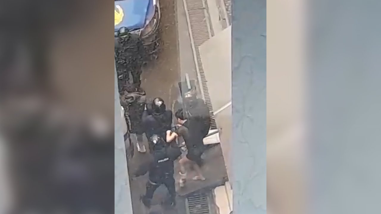 Полицияның азаптауы,"Оператор РОП"-тың айналасындағы өлім мен ұстаулар - Azatttyq 26.01.2022
