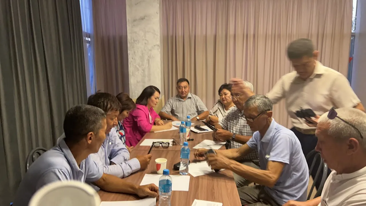 Қамаудағы Дархан Уәлиев. Тергеудегі заңсыздық. Заңгерлер не дейді