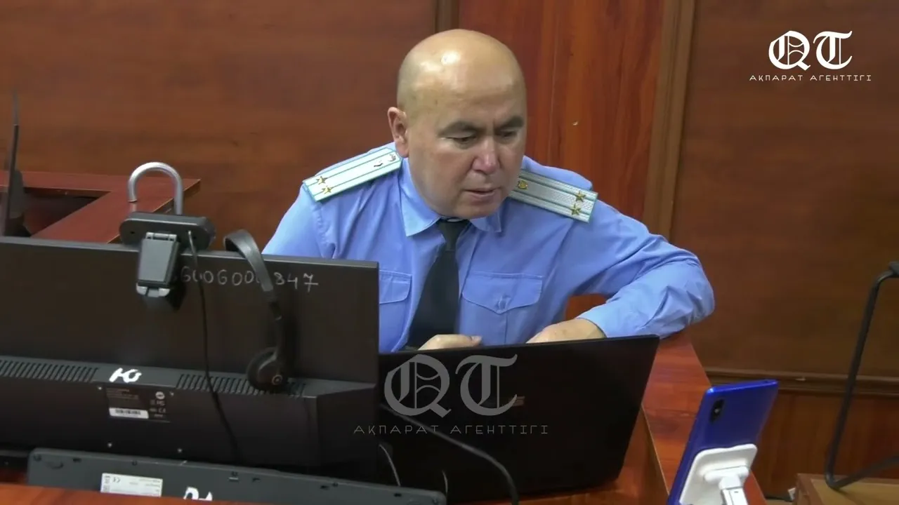 Қошманбеттегі азаптау. Алғашқы жаппай азаптаудан соң да көздеріне кім жаман көрінсе соны ұрып-соқты