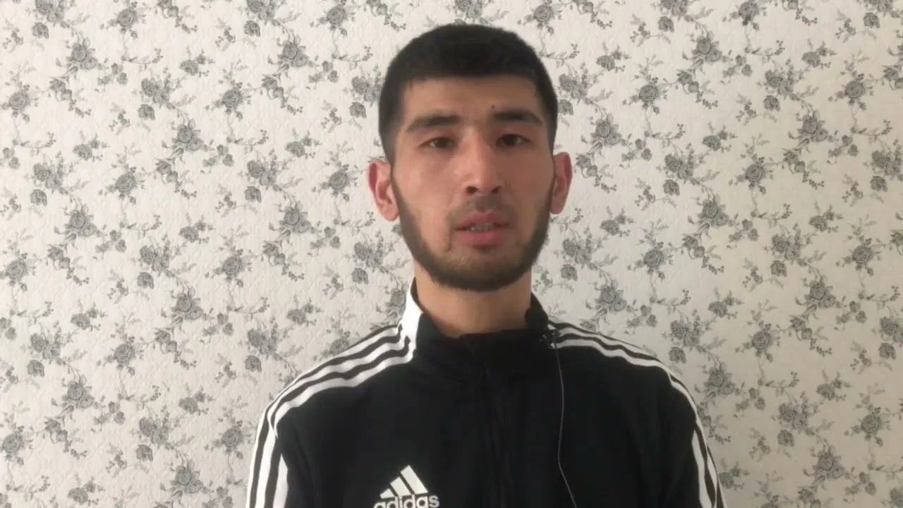 Тохтар Жумабекулы во время обстрела мирных жителей получил огнестрельное раненение, остался жив.