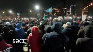 Никто не расходится, все стоят на площадях. Поднялись все регионы Казахстана!