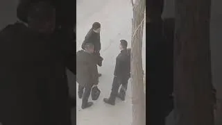 Қызылорда. Адвокат Әділхан Беденбаевтің үйіне полицейлер заңсыз тінту жүргізуге келді.