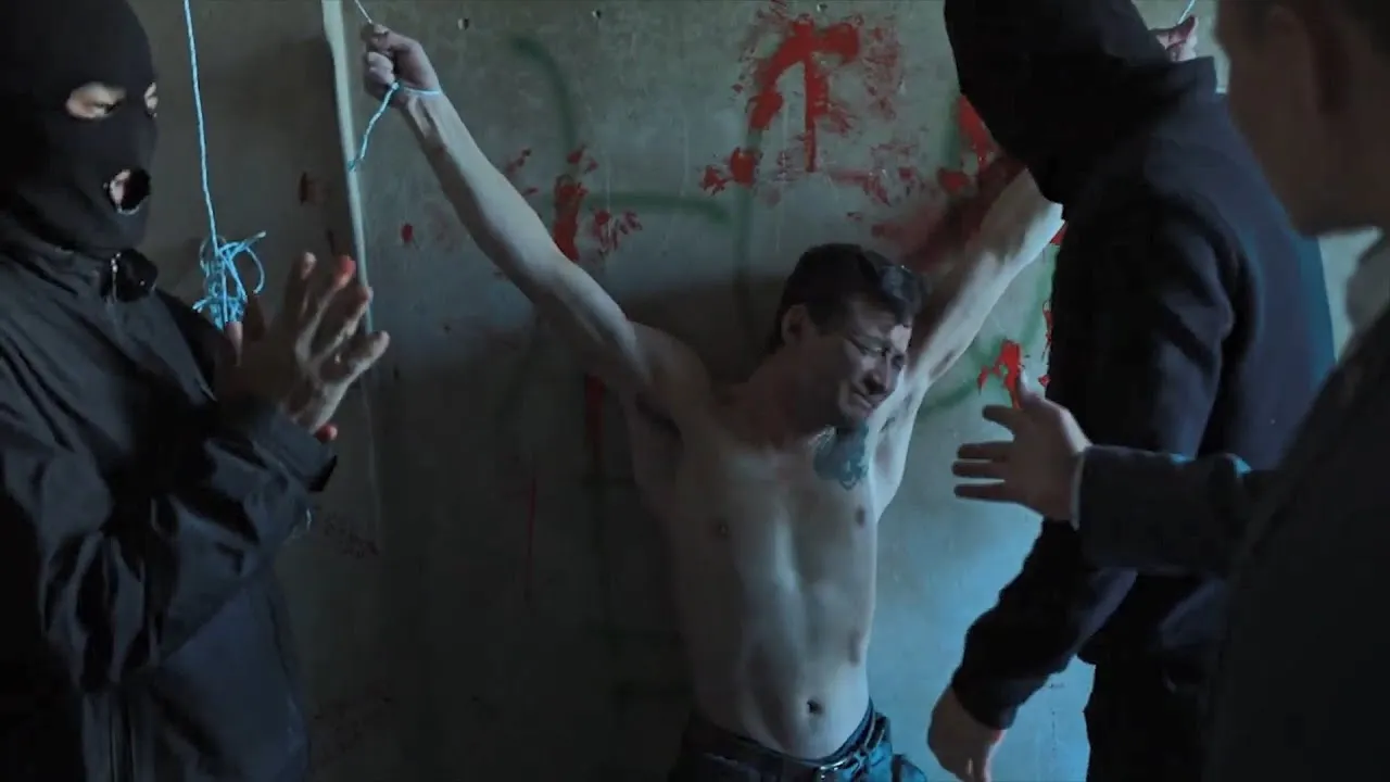 "В комнате пыток меня подвесили"иксом" - сварщик из Павлодара