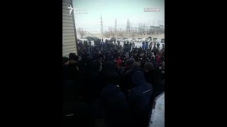 "Қазақстан жасасын!","Бостандық керек!" Жезқазғандағы наразылық