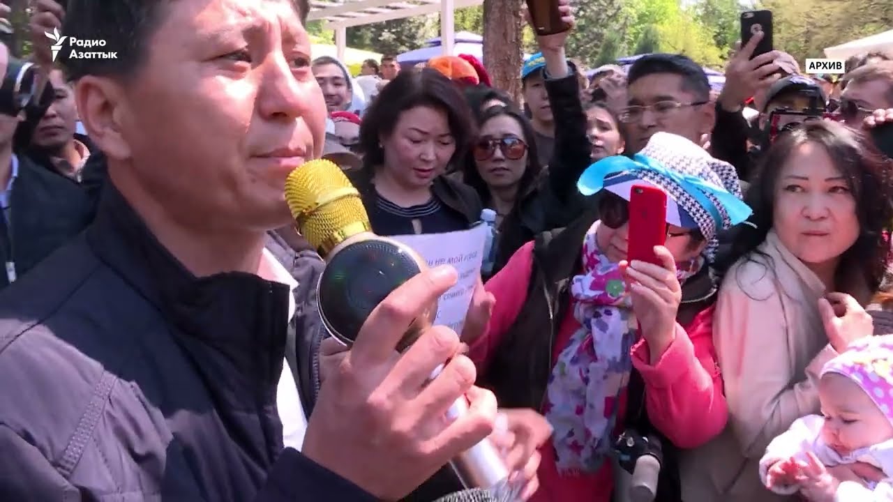 «Схватили и увели». Активисту вменяют «беспорядки» в алматинском аэропорту