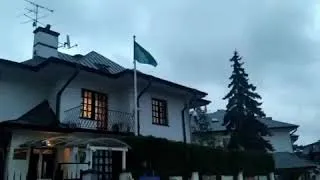 «Алға Қазақстан» — скандирует диаспора Белоруси в Польше у посольста Казахстана.🙏 Жыве #Беларусь!