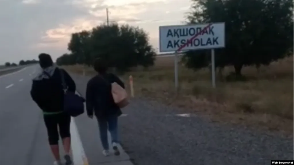 Parents of those killed in January walk to the capital to demand their acquittal