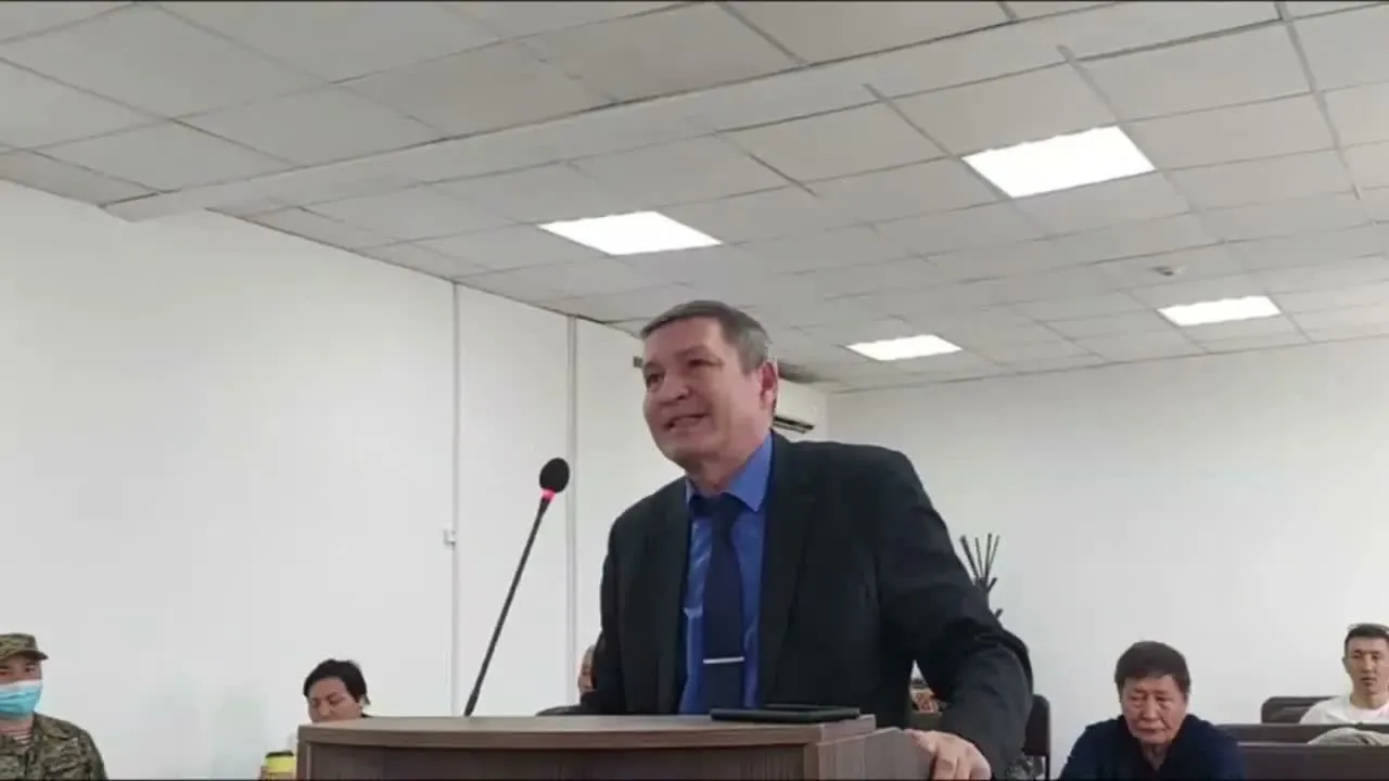 Показания начальника смены алматинского аэропорта Фархата Сабитова